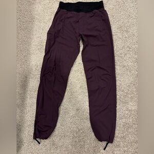 Maroon men’s Lululemon joggers